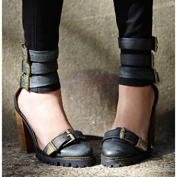 Free People Shoes - {Free People} Cattelan Heels Black Ankle Straps 9M